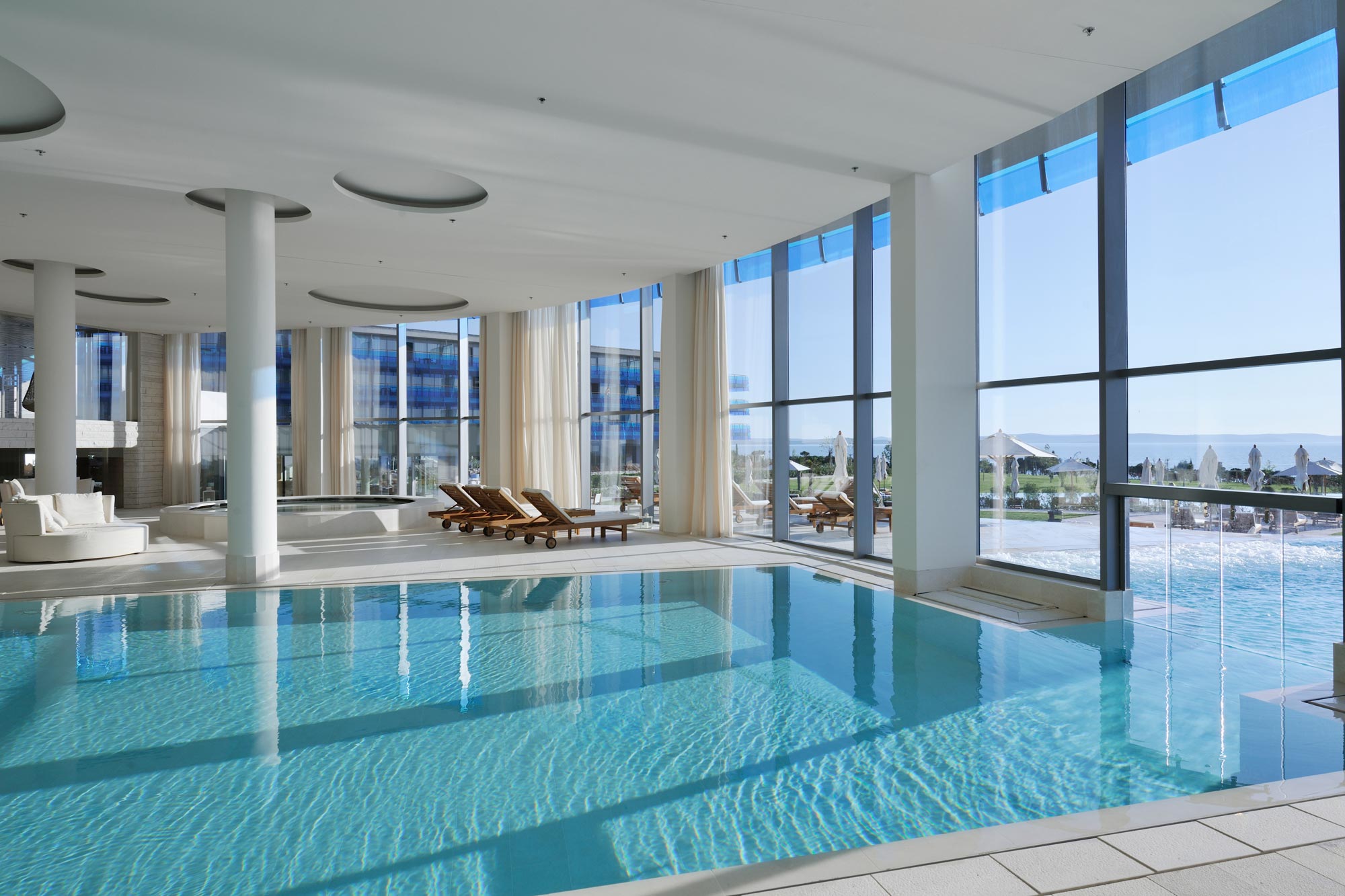 2541_b_indoor-pool-1