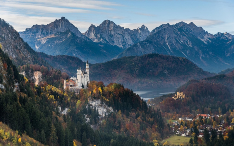 neuschwanstein-castle-and-hohenschwangau-castle-627764368_3865x2580